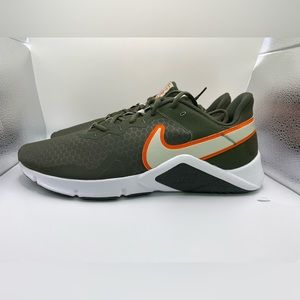 Nike Legend Essentials 2, US Men’s sz 13, color: green